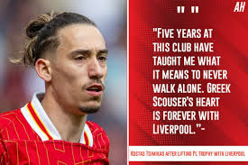 🚨 "A Heartwarming Gesture from Andy Robertson." 👏🥹❤️ In a touching  moment that highlights the spirit of Liverpool Football Club, Andy  Robertson personally delivered the Premier League trophy to Peggy, a  94-year-old