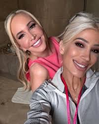 Behind the scenes from Episode 2 of #LoveHotel🗝️❤️ So many laughs!!! Watch  the third episode tonight @bravotv and stream starting tomorrow