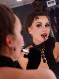 Still reeling from this incredible production of @moulinrougebway at the  @hollywoodpantagestheatre! The company is top notch! Thank you for another  fantastic night out @broadwayinhollywood 📸 @chelsealaurenla 🎥  @lisajohnsonrockphotographer ...