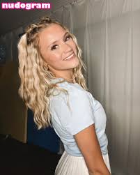 Maddiiedee's secret life- a treasure trove of OnlyFans leaks