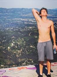 Honestly,its maybe because charlie puth's audience doesnt consist of much younger audience and the only song that is the most popular of his songs is see you again followed by attention,how long and. Charlie Puth Grosse Gewicht Korperstatistik