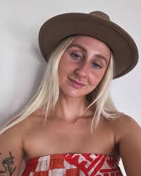 Bianca Mills (@biancaamills) • Instagram photos and videos