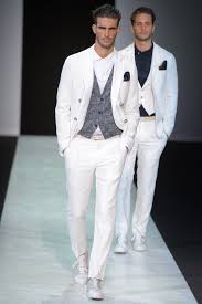 Das armani outlet ist wirklich gut, wenn sie king giorgios stil mögen. 51 Armani Suits Ideas Armani Suits Armani Suits