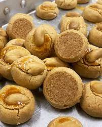 • 1 1/2 cawan tepung gandum. Resipi Biskut Mazola Lagend Guna Peanut Butter Paling Mudah Dan Melting Mingguan Wanita