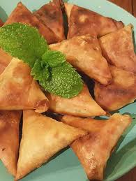 Samoussas Crevettes Zoureats Recette En 2020 Recette Feuille De Brick Recettes De Cuisine Samoussa Crevette