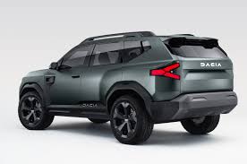 İlgili fiyatlar, katılımcı dacia yetkili satıcılarında geçerlidir, tavsiye edilen fiyatlardır. Dacia Bigster Concept Previews Rugged Range Topping Suv Autocar