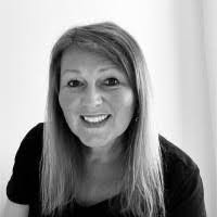 Autumn Tait's Instagram, Twitter & Facebook