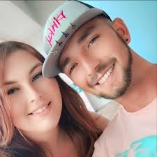 What subwoofer enclosure fits a 2006 Mustang with 2 12-inch kickers?