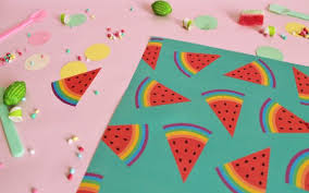 La stampa è fatta su carta 130g/m² patinata lucida. Carte Regalo Archivi Super Colors