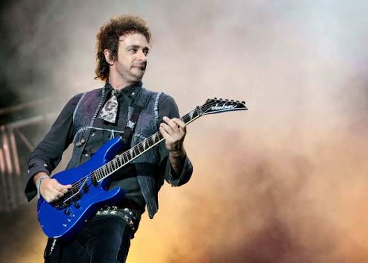 Nuestra Movida presenta: “Gustavo Cerati” | Portal Red Académica