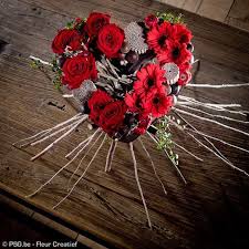 Photos Videos Of Moniek Vanden Berghe Fleur Creatif Magazine Funeral Flowers Flower Art Flowers