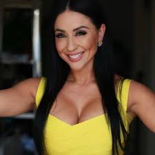 Claudia Corral's Instagram, Twitter & Facebook