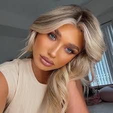 Bree Cooper's Instagram, Twitter & Facebook