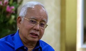 Mahkamah tinggi hari ini memutuskan bahawa wang umno yang dibekukan oleh kerajaan dua tahun lalu bukan daripada datuk seri mohamed zaini dalam penghakimannya, berkata beliau meneliti setiap penyata akaun responden dalam tempoh yang relevan seperti dinyatakan. Akaun Umno Pekan Kutip Derma Untuk Jamin Najib Dibeku