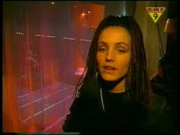 Bridget maasland is een nederlandse danseres, presentatrice, model en dierenactiviste.bridget maasland presenteert nu. Daphne Bunskoek Of Bridget Maasland Wie Wint Een Hitkrant Award 2000 Youtube