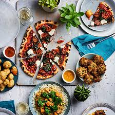 Here are the best easy vegan dinner recipes that are delicious and filling! Delicious Vegan Dinner Party Ideas