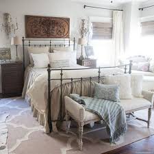 Classic And Vintage Farmhouse Bedroom Ideas 56 Farmhouse Style Master Bedroom Farmhouse Bedroom Decor Home Decor Bedroom