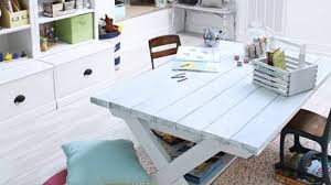 Achetez ou vendez gratuitement vos tables à dessin d'occasion (bricolage & construction). Une Table A Dessin Diy Pour Les Enfants Shake My Blog