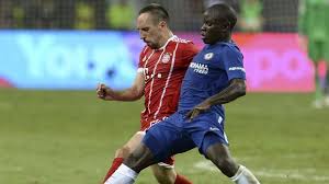 N'golo kante meninggi dengan prestasi dan membumi lantaran bersikap rendah hati dengan n'golo kante sosok yang ramah di dalam maupun luar lapangan. N Golo Kante Wajah Muslim Yang Ramah Di Lapangan Sepak Bola