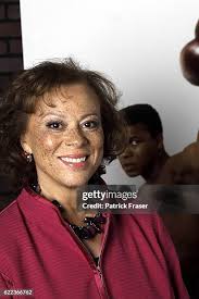 18 Lonnie Elder Photos & High Res Pictures