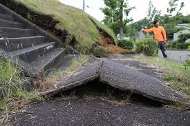 Perdana menteri jepun, yoshihide suga memaklumkan tiada kematian dilaporkan susulan gempa bumi yang menggegarkan pantai timur jepun, berhampiran fukushima semalam. Jepun Tarik Balik Amaran Tsunami Harian Metro