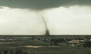 Перевод слова tornado, американское и британское произношение, транскрипция, словосочетания, однокоренные слова, примеры использования. 2zz09nonuu4fom