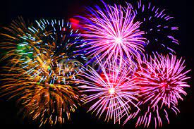 Gratuite, la manifestation était entourée d'importantes mesures de sécurité, unanimement appréciées et assurant un confinement des spectateurs derrière des herses. 14 Juillet Les Feux D Artifice En Loire Atlantique Le Reporter Sablais