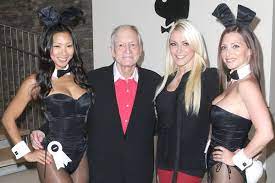 Upon starting a new online relationship, the sugar daddy needs to know the sugar babies availability to chat and exactly what she expects in terms of gifts, monthly allowance, tuition help, card payments, mentorship, etc. Sugar Daddy Math Hugh Hefner And Crystal Harris S Age Equation