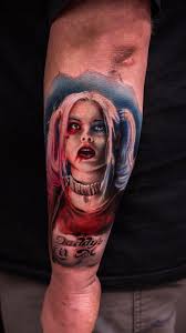 Tattooartist Vicente From Vicente Tattoo Studio Hamburg Blankenese Tatuagem Arlequina Tatuagens Tatuagem Femenina No Braco
