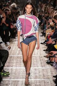 Isabel Marant Spring 2020 Ready To Wear Fashion Show 2020 Fashion Trends Fashion Fashion Week