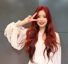 She's such a good friend. G Idle Cho Miyeon And Minnie Nicha Image 6545704 On Favim Com