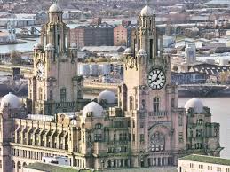 We're looking beyond the uniform. Glockenturm Und Alte Architektur In Der Liverpool Stadt Draufsicht Von Oben England Vereinigtes Konigreich Lizenzfreie Fotos Bilder Und Stock Fotografie Image 90317992
