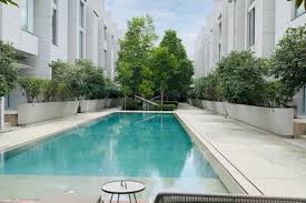 Tun razak exchange is located in the eastern edge of kuala lumpur's central business district, sandwiched between bukit bintang, pudu, cochrane, kampung pandan and ampang hilir. Done Deal Two Villa Units The Edge Of U Thant Ampang Hilir Kuala Lumpur Edgeprop My