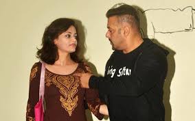 Sneha believes, a battle is never won. Did Salman Khan And Sneha Ullal Steal All The Attention At Daisy Shah S Debut Play Indiatoday