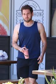 Jonah hill grew up in los angeles and moved to new york to study drama at the new school. People Are Panicking Over These Super Hot Pics Of Jonah Hill Headed To The Gym Jonah Hill Man Crush Everyday Jonah