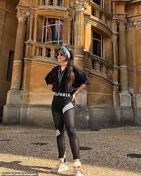 May 29, 2021 · camila cabello gushes over shawn mendes 'in a cap' in new pda instagram post hilary weaver 5/29/2021 german launch startup pitches 'taxi' to space: Camila Cabello Posts A Video Teaser And Says She S So Proud Of Boyfriend Shawn Mendes New Album Aktuelle Boulevard Nachrichten Und Fotogalerien Zu Stars Sternchen
