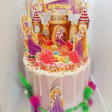 Seperti kue yang satu ini, potret kecantikan belle dari karakter beauty and the best sama sekali tidak tergambar di kue ini. Kue Ulang Tahun Tema Princess Rapunzel Birthday Cake Rapunzel Shopee Indonesia