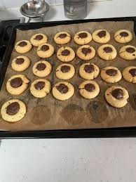 Biscuits Nids Aux Noisettes Et Chocolat Companion Ou Non Recette En 2020 Recette Sable Facile Recette Facile De Biscuit Gateau Oriental Facile