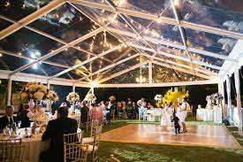 Such A Fabulous Texas Evening To Have An Outdoor Wedding Reception On Independence Lawn San Antonio Wedding Venues Hill Country Resort Outdoor Wedding Venues