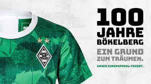 Mönchengladbach, commonly known as borussia mönchengladbach (pronounced boˈʁʊsi̯aː mœnçn̩ˈɡlatbax), mönchengladbach or gladbach. Ein Grund Zum Traumen Unser Europapokal Trikot 2019 20 Youtube
