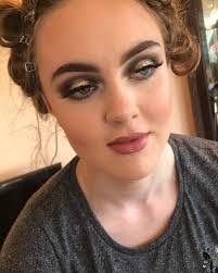 Chelsea Crossley's Instagram, Twitter & Facebook