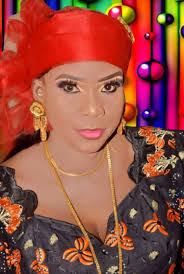 Ami Loy's Instagram, Twitter & Facebook