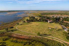 The property was listed for $725 million. Inside Arsenal Owner Stan Kroenke S 500m Ranch The Largest In The Usa And Bigger Than New York And La Combined