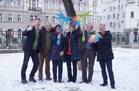 Eine bank als zivilgesellschaftliches projekt. Eine Andere Okonomie Ist Moglich Gemeinwohl Okonomie Und Projekt Bank Fur Gemeinwohl Prasentieren Ihre Bisherigen Erfolge Und Weitere Aktivitaten Martschin Partner I Pr Agentur Wien