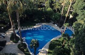 Monaco The Swimming Pool Palace Of Monaco La Piscine A L Abri Des Regards Dans Le Jardin Prive Du Palais P0005245 L1531 R150 122 Pool Monaco Royal Family Monaco Monte Carlo