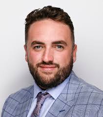 Peter Dean's Instagram, Twitter & Facebook