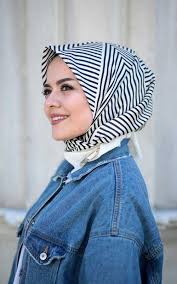 Modaonur Cizgili Tafta Esarp Modelleri Moda Tesettur Giyim Moda Moda Stilleri Esarp