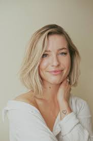 And for the past 7 years, my hair had grown long. 20 Pros And Cons Of Short Haircuts Bellatory