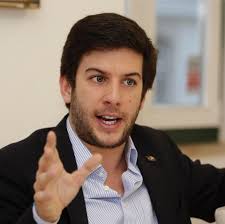 A ministra da justiça disse que aguarda a resposta dos sindicatos dos guardas prisionais sobre a proposta de promoção de 133 elementos a guardas principais e a equiparação à psp. Cds Quer Explicacoes Da Ministra Da Justica Sobre Nomeacao De Jose Guerra Noticias De Coimbra