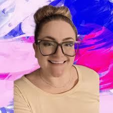 Today's Comedy Babe is Kendelle LaBella, a Toronto-based comedian cracking  jokes all over the city